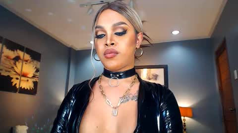 UrMajestyTyra online show from December 2024 06:11:01 AM