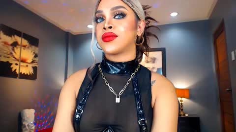 UrMajestyTyra online show from December 2024 12:39:02 AM