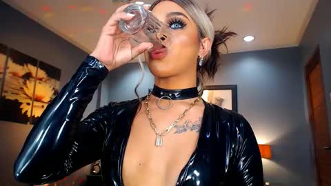 UrMajestyTyra online show from January 2025 12:08:01 PM