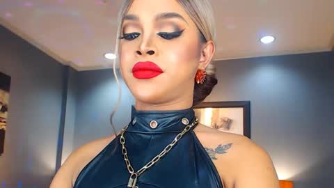 UrMajestyTyra online show from January 2025 01:42:01 AM
