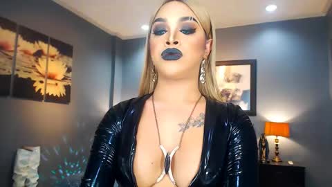 UrMajestyTyra online show from February 2025 01:57:02 AM