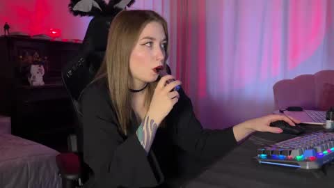 urmissalice online show from February 2025 01:39:02 PM