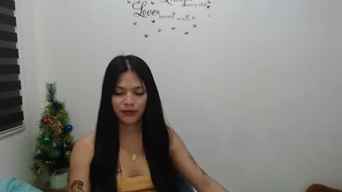 hi im kim online show from December 2024 12:51:02 PM