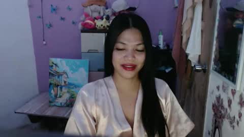 hi im kim online show from April 2026 12:07:02 PM
