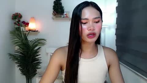 Snapshot of ursandra_xx chatting on October 2025 09:42:02 AM ursandra_xx online show from October 2025 09:42:02 AM