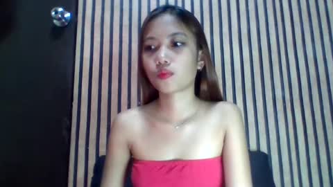 Snapshot of urskinny_girl chatting on March 2025 05:50:02 PM Jane online show from March 2025 05:50:02 PM