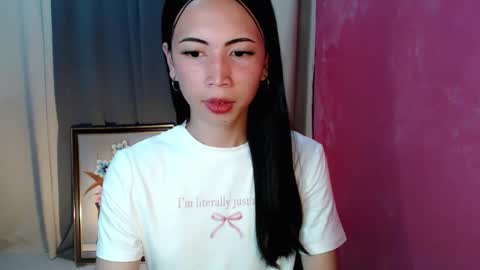 Sofia online show from December 2025 05:34:01 AM