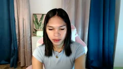 ursweet_zeviixx online show from January 2025 02:30:01 AM