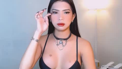 Snapshot of urwildest_margaret chatting on February 2026 08:13:01 AM urwildest_margaret online show from February 2026 08:13:01 AM