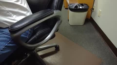 useemie online show from October 2025 11:16:01 PM