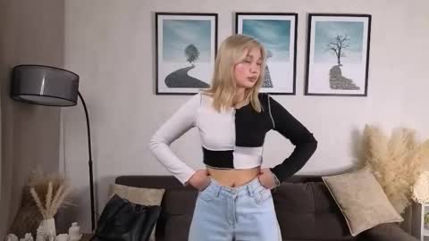 Snapshot of ushacoyt chatting on March 2026 04:21:01 PM Victoria online show from March 2026 04:21:01 PM