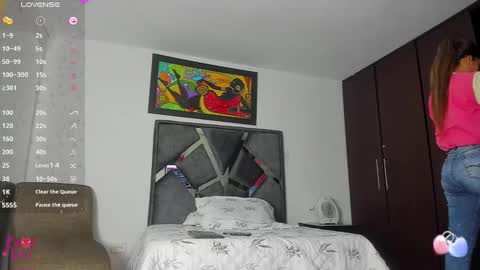 Vahiolet smith online show from October 2025 03:28:01 AM