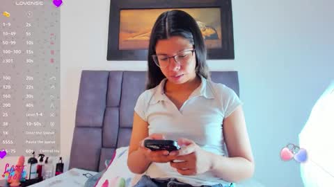 Vahiolet smith online show from March 2026 03:23:01 AM