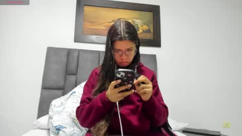 Vahiolet smith online show from July 2026 12:23:01 PM