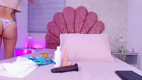 Vaiolet colls online show from February 2026 12:01:01 PM