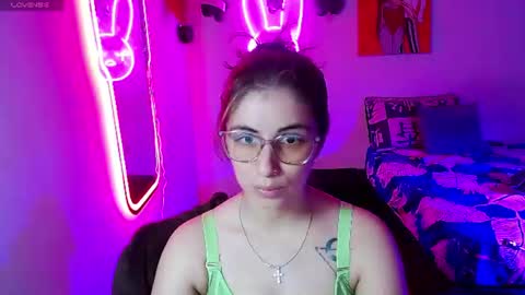 Snapshot of val_angelll chatting on June 2026 02:23:02 AM valentina online show from June 2026 02:23:02 AM