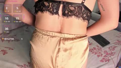 Snapshot of val_oconner chatting on November 2025 03:09:02 AM val_oconner online show from November 2025 03:09:02 AM