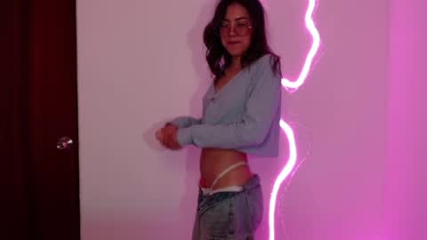 Hi I am Valcooky online show from April 2026 01:22:02 AM