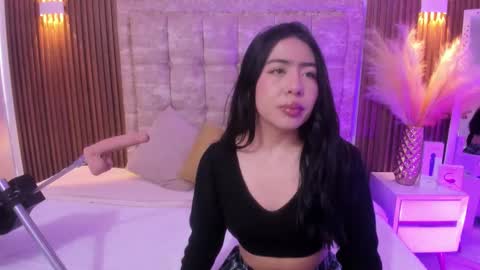 Snapshot of valecute_ chatting on February 2026 12:36:01 PM Vale online show from February 2026 12:36:01 PM