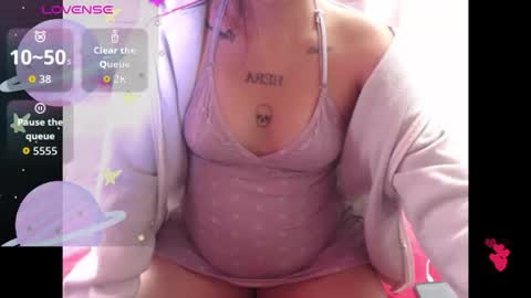 Snapshot of valen_tina33 chatting on December 2025 08:14:01 PM Valentina online show from December 2025 08:14:01 PM