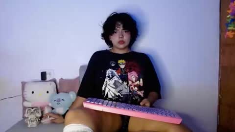 Snapshot of valenbeauty chatting on May 2026 03:46:01 AM valenbeauty online show from May 2026 03:46:01 AM