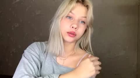 Olachka online show from November 2025 05:32:02 AM