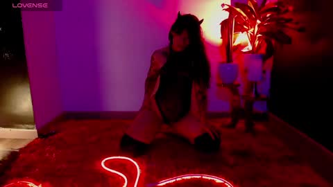 Valen online show from January 2025 05:00:01 AM