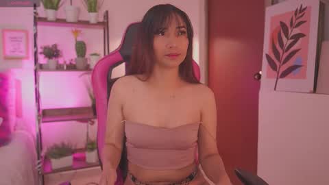 Snapshot of valenn_g chatting on January 2026 12:10:02 PM valenn_g online show from January 2026 12:10:02 PM