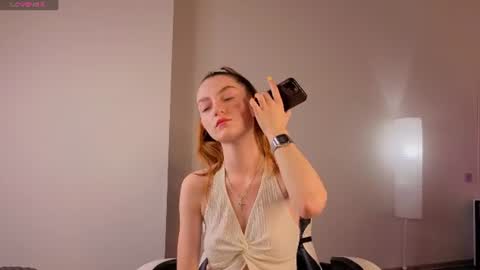 Snapshot of valenora1 chatting on July 2026 11:25:01 AM Nora online show from July 2026 11:25:01 AM