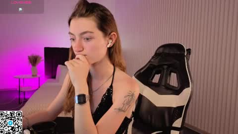 Snapshot of valenora1 chatting on July 2026 11:19:02 AM Nora online show from July 2026 11:19:02 AM