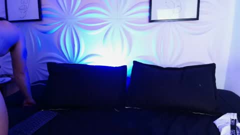 valenssio_moretti online show from May 2026 01:34:01 AM