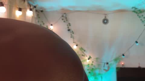 Snapshot of valent1nn chatting on January 2026 12:03:01 AM Valentin independent Cam Boy online show from January 2026 12:03:01 AM