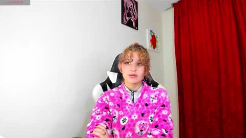 Valentina online show from September 2025 02:44:01 AM