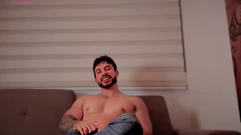 valenthinoking online show from October 2025 05:57:02 AM