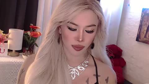 Amanda online show from October 2025 03:37:01 AM