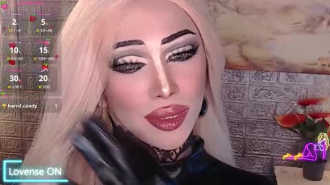 Amanda online show from November 2025 03:26:02 PM