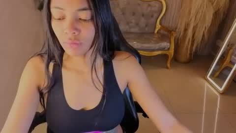 Snapshot of valentina_gomez_s chatting on July 2026 01:14:02 PM Valentina online show from July 2026 01:14:02 PM