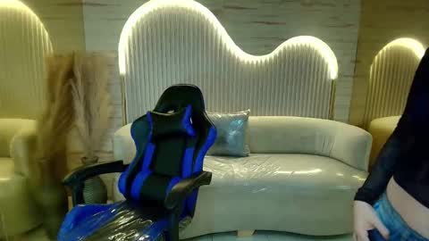 Valentina online show from September 2025 03:22:01 AM