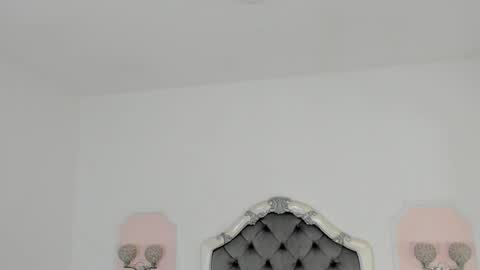 Valentina  online show from February 2026 11:40:01 AM