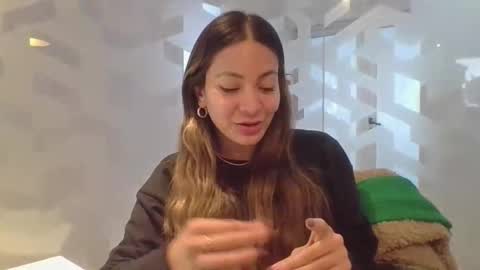 valentinaseleni24 online show from May 2026 02:56:01 PM