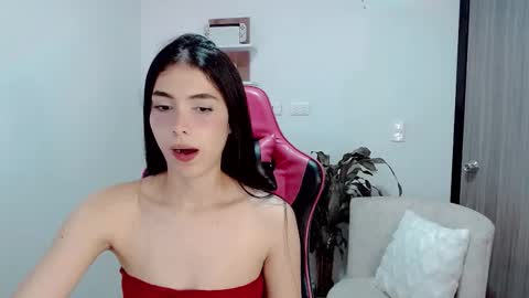 Snapshot of valentinasweet_ chatting on November 2025 12:46:02 AM Valentina  online show from November 2025 12:46:02 AM