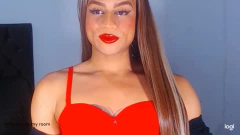Snapshot of valentinaxxxdoll chatting on May 2026 01:10:02 AM VALENTINA online show from May 2026 01:10:02 AM
