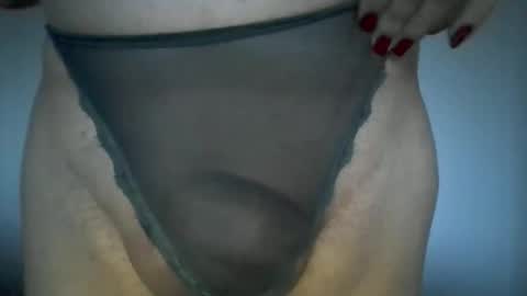 Snapshot of valentine_xo chatting on April 2026 11:07:01 PM Val online show from April 2026 11:07:01 PM