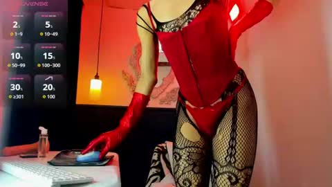 Snapshot of valentinee_xo chatting on June 2026 06:01:01 AM valentinee_xo online show from June 2026 06:01:01 AM