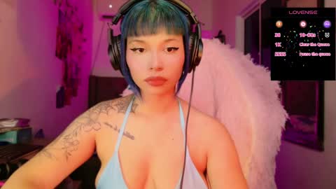 Danielle  Please help me to reach 300 thumbs up online show from December 2025 07:04:02 AM