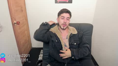 Snapshot of valentino2201 chatting on February 2025 11:45:01 PM valentino online show from February 2025 11:45:01 PM