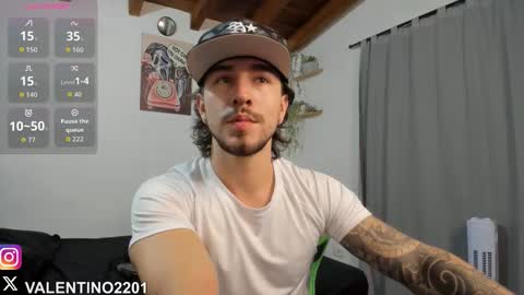Snapshot of valentino2201 chatting on October 2025 12:12:02 AM valentino online show from October 2025 12:12:02 AM