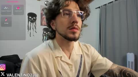 Snapshot of valentino2201 chatting on October 2025 02:34:01 AM valentino online show from October 2025 02:34:01 AM