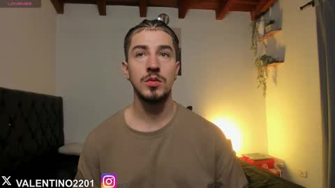 Snapshot of valentino2201 chatting on November 2025 12:09:01 AM valentino online show from November 2025 12:09:01 AM