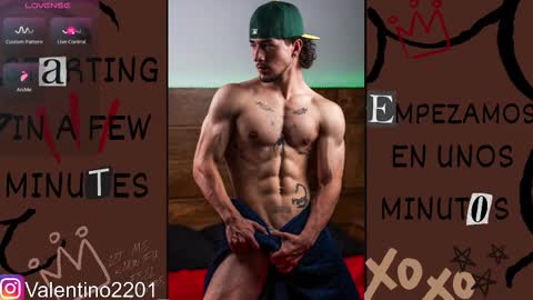 valentino online show from December 2025 01:23:01 AM